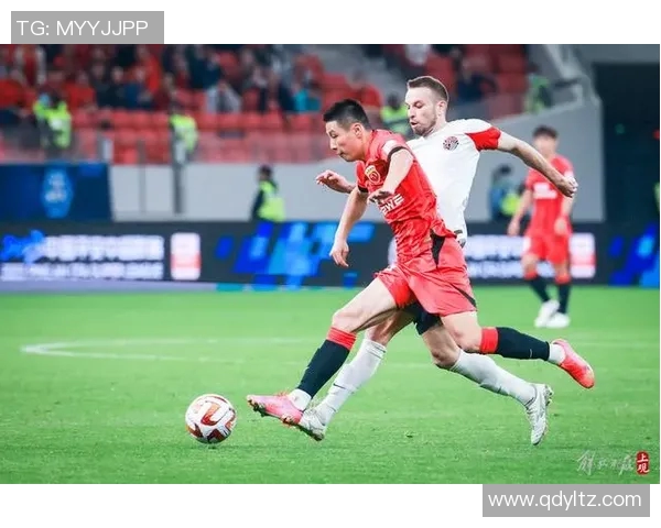 当足球明星遭遇球迷调侃时该如何应对与化解困境 当足球明星遭遇球迷调侃时该如何应对与化解困境